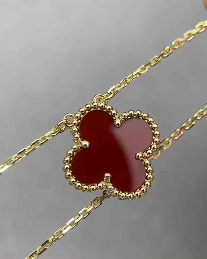 Video chi tiết dây chuyền Van Cleef & Arpels Alhambra vàng 18K - đá Carnelian